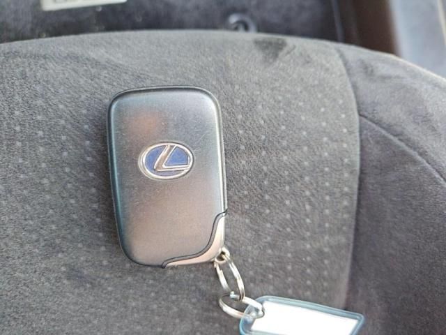 TOYOTA LEXUS CT200H 2011 Image 31