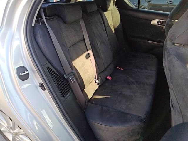 TOYOTA LEXUS CT200H 2011 Image 31