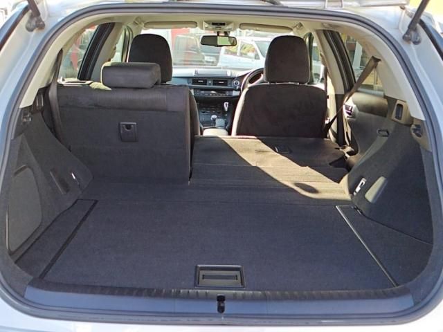 TOYOTA LEXUS CT200H 2011 Image 31