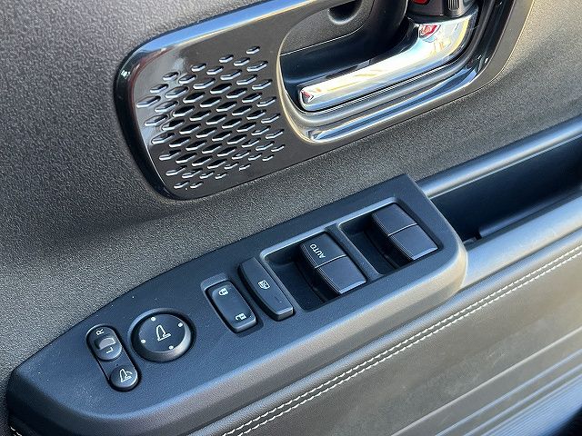 HONDA N BOX CUSTOM 2024 Image 31