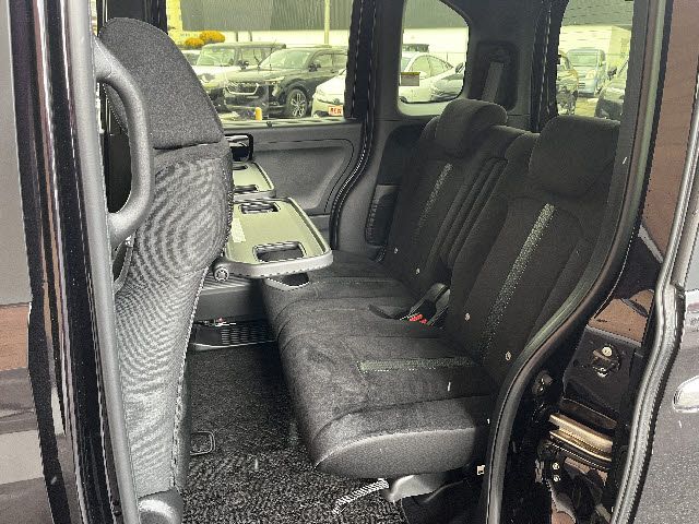 HONDA N BOX CUSTOM 2023 Image 31