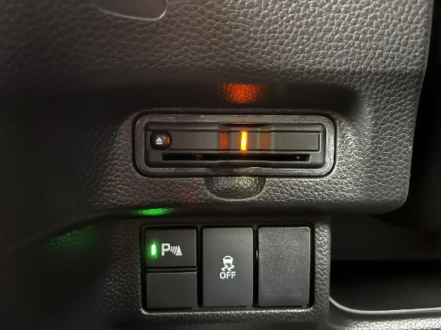 HONDA N BOX CUSTOM 2023 Image 31