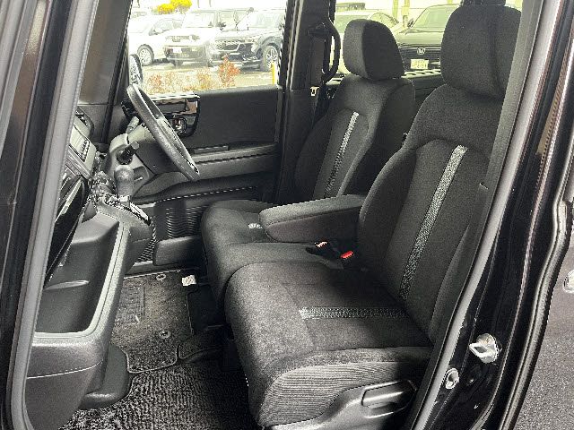 HONDA N BOX CUSTOM 2023 Image 31