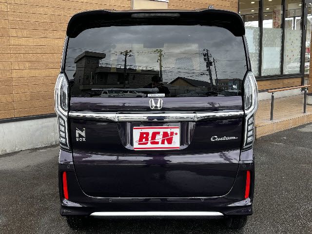 HONDA N BOX CUSTOM 2023 Image 31