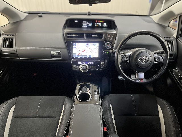 TOYOTA PRIUS ALPHA 2019 Image 31