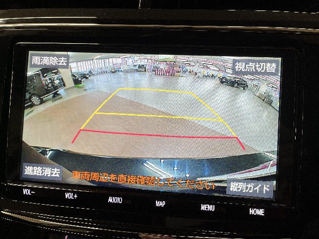 TOYOTA PRIUS ALPHA 2019 Image 31