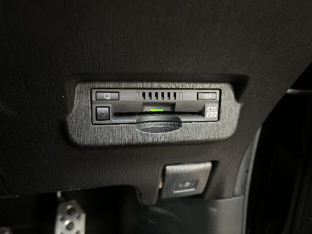 TOYOTA PRIUS ALPHA 2019 Image 31