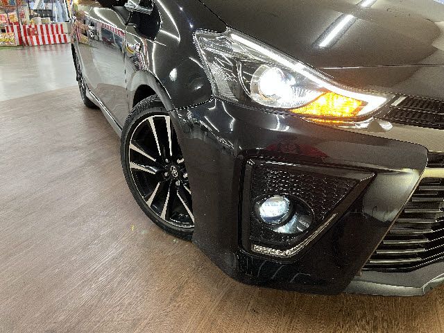 TOYOTA PRIUS ALPHA 2019 Image 31