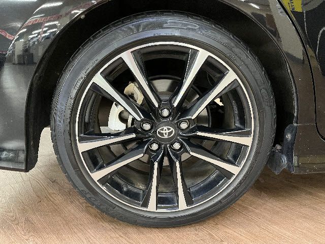 TOYOTA PRIUS ALPHA 2019 Image 31