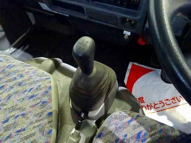 ISUZU ELF 2003 Image 31