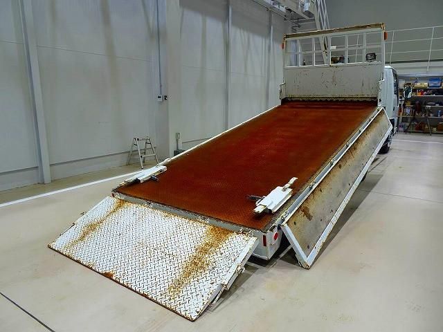 ISUZU ELF 2003 Image 31