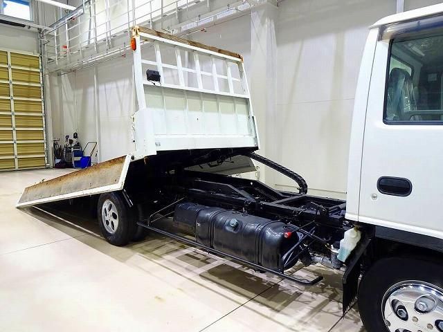 ISUZU ELF 2003 Image 31