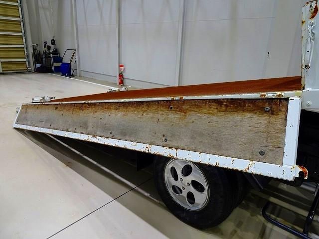 ISUZU ELF 2003 Image 31