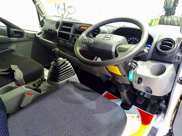 HINO DUTRO 2023 Image 31