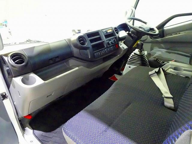 HINO DUTRO 2023 Image 31