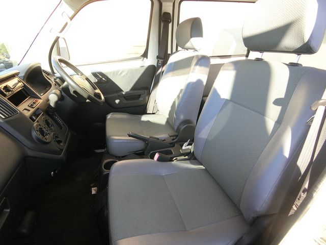 TOYOTA LITEACE VAN 2WD 2015 Image 31