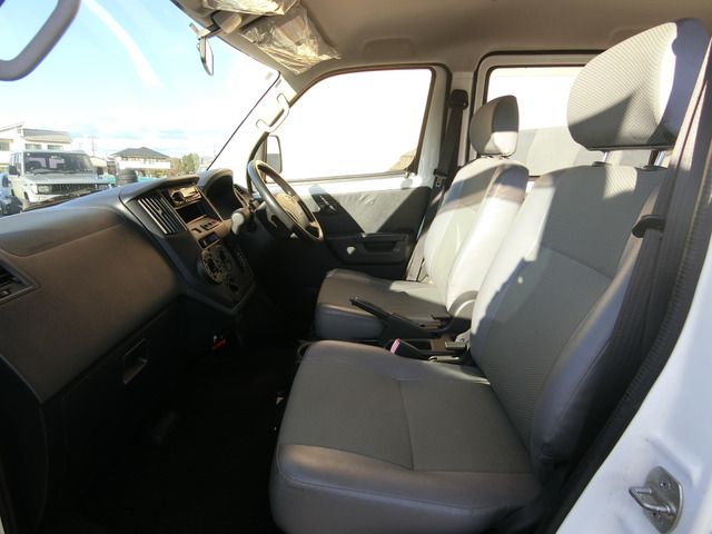TOYOTA LITEACE VAN 2WD 2015 Image 31
