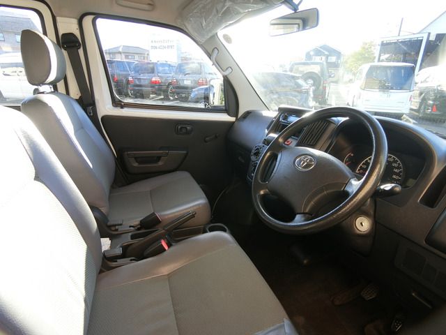 TOYOTA LITEACE VAN 2WD 2015 Image 31