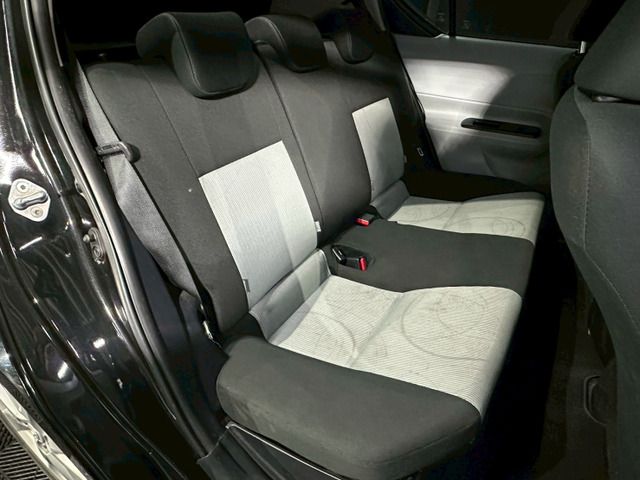 TOYOTA AQUA 2013 Image 31