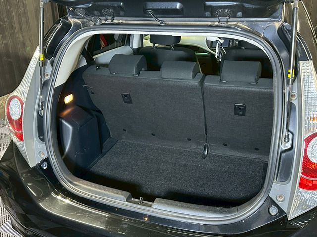 TOYOTA AQUA 2013 Image 31