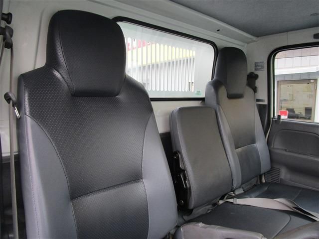 ISUZU  2018 Image 31