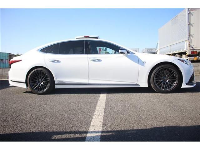 TOYOTA LEXUS LS500H 2021 Image 31