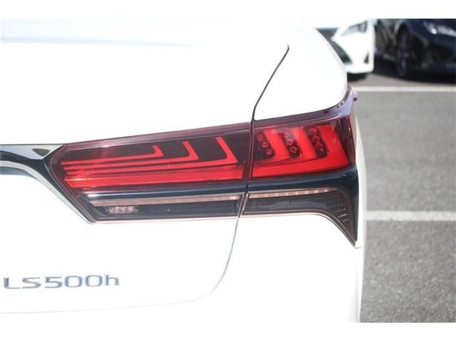 TOYOTA LEXUS LS500H 2021 Image 31