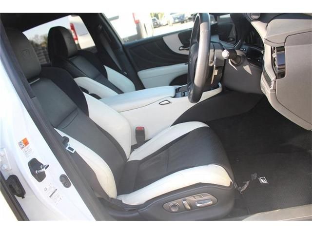 TOYOTA LEXUS LS500H 2021 Image 31