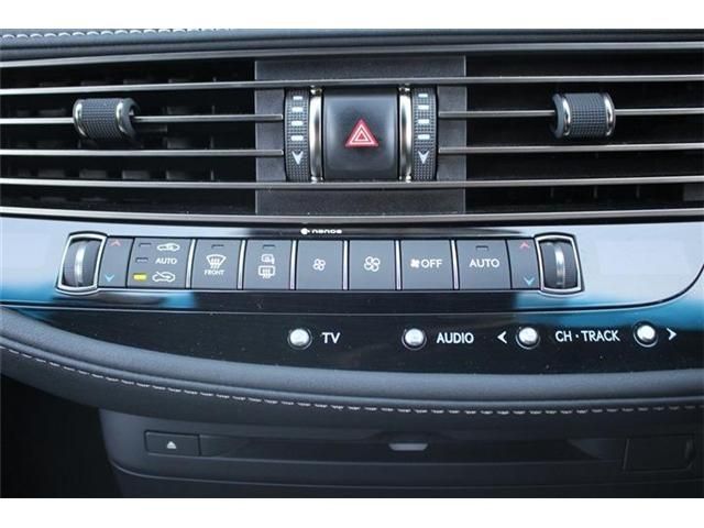 TOYOTA LEXUS LS500H 2021 Image 31