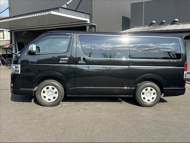 TOYOTA HIACE VAN 4WD 2022 Image 31