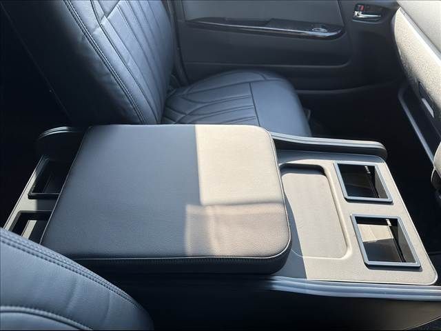 TOYOTA HIACE VAN 4WD 2022 Image 31