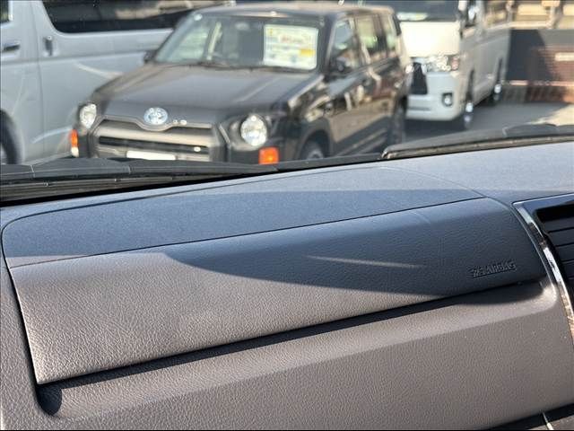 TOYOTA HIACE VAN 4WD 2022 Image 31