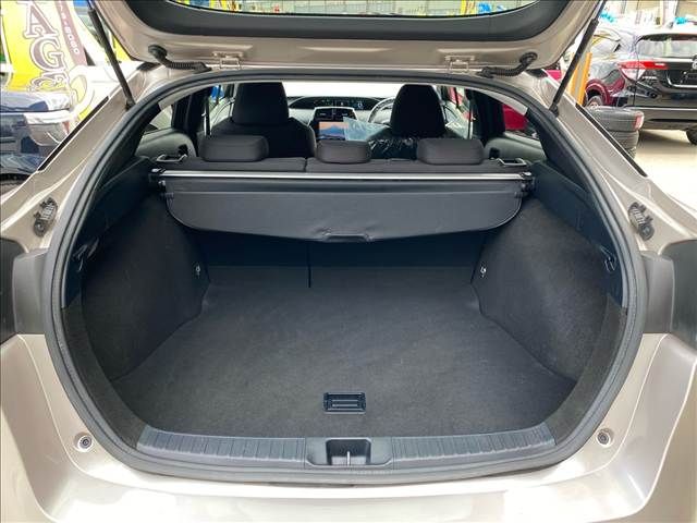 TOYOTA PRIUS 2016 Image 31