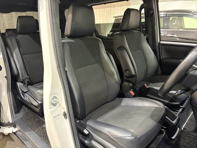 TOYOTA NOAH HYBRID 2019 Image 31