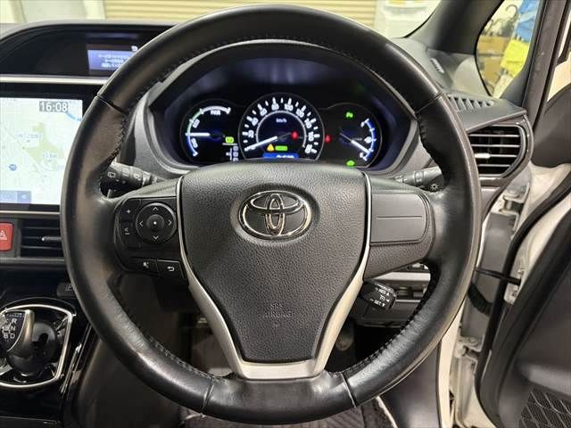 TOYOTA NOAH HYBRID 2019 Image 31