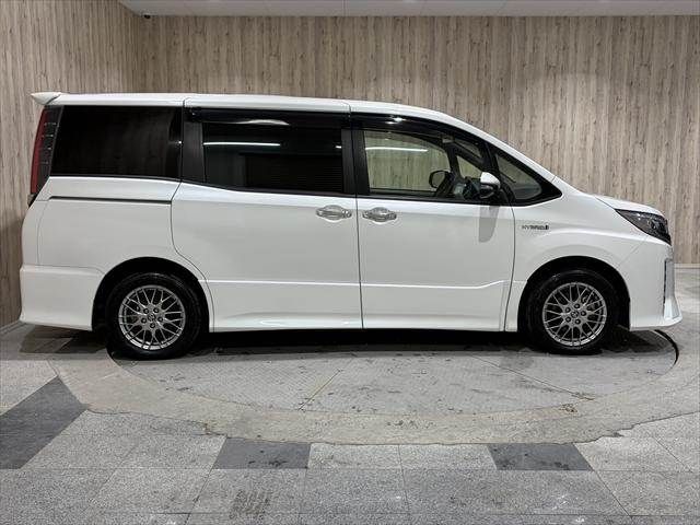 TOYOTA NOAH HYBRID 2019 Image 31
