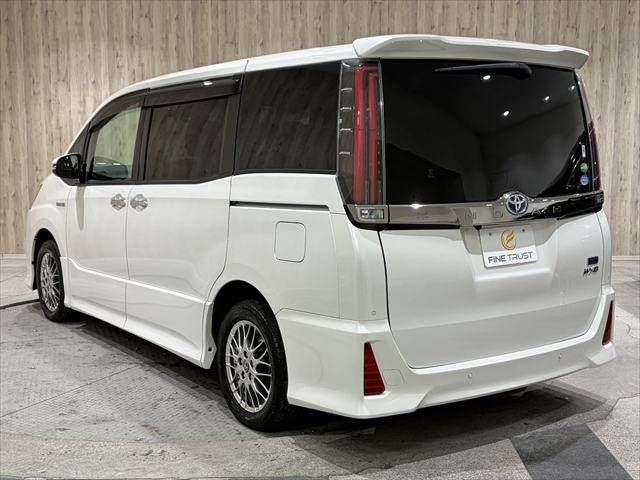 TOYOTA NOAH HYBRID 2019 Image 31