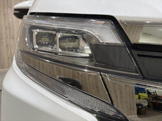 TOYOTA NOAH HYBRID 2019 Image 31