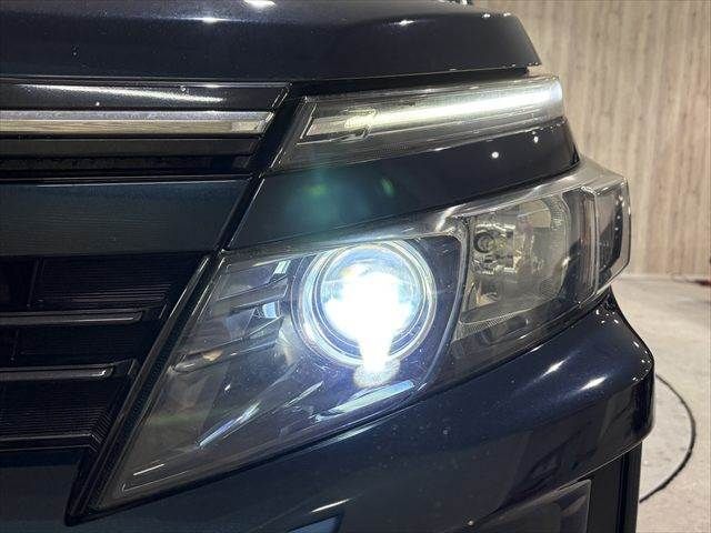 TOYOTA VOXY HYBRID 2016 Image 31