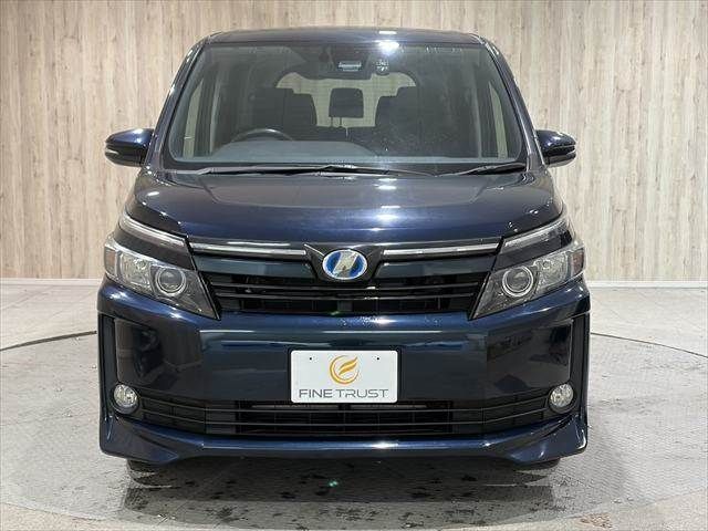 TOYOTA VOXY HYBRID 2016 Image 31