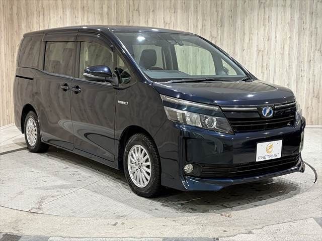TOYOTA VOXY HYBRID 2016 Image 31