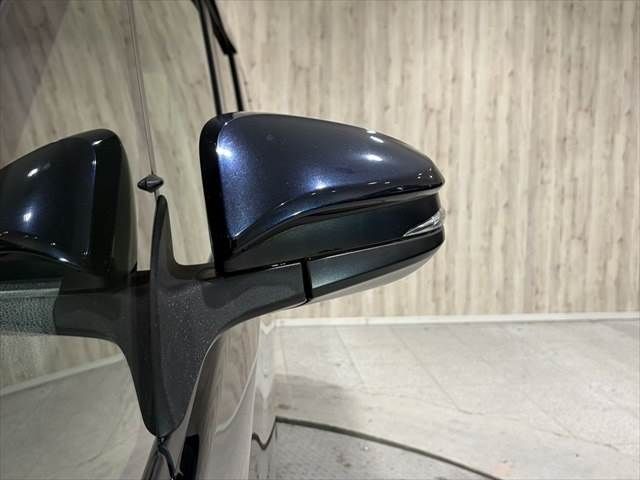 TOYOTA VOXY HYBRID 2016 Image 31