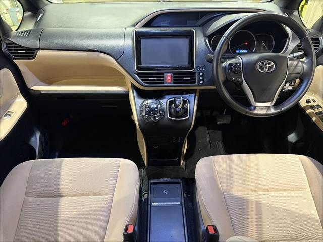 TOYOTA NOAH HYBRID 2014 Image 31