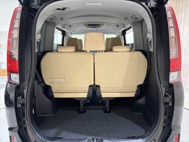 TOYOTA NOAH HYBRID 2014 Image 31