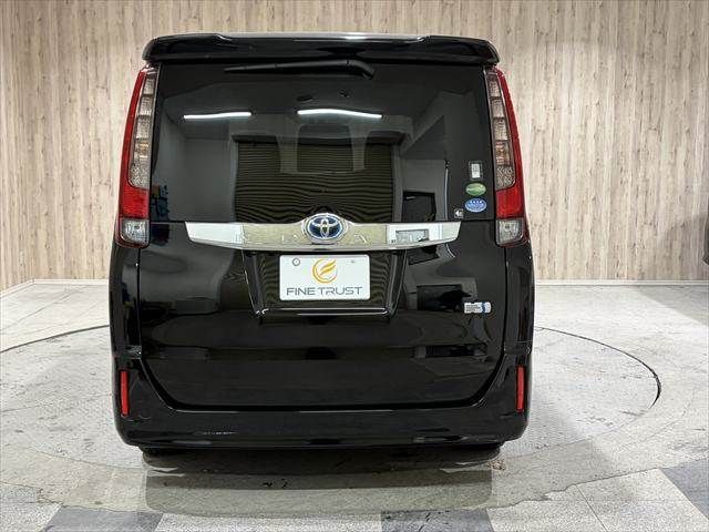 TOYOTA NOAH HYBRID 2014 Image 31