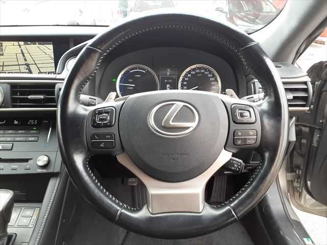 TOYOTA LEXUS RC300H 2017 Image 31