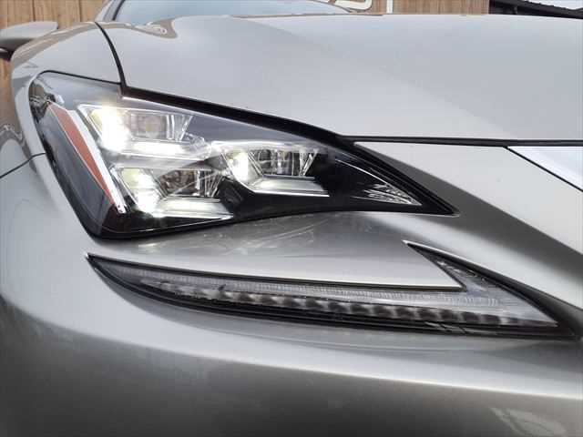 TOYOTA LEXUS RC300H 2017 Image 31