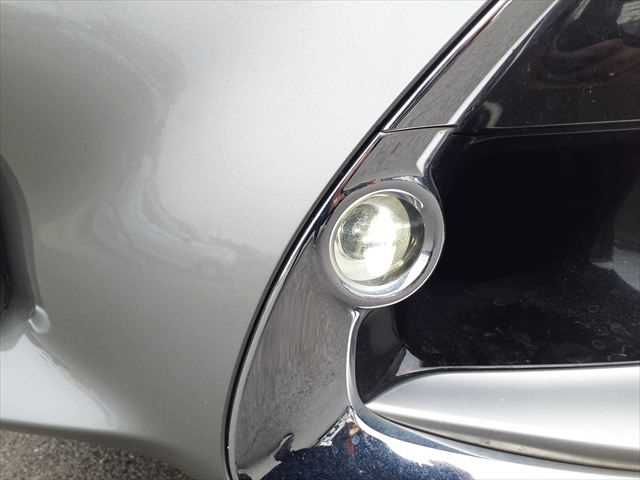 TOYOTA LEXUS RC300H 2017 Image 31