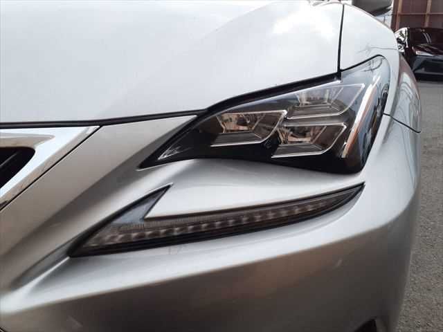 TOYOTA LEXUS RC300H 2017 Image 31