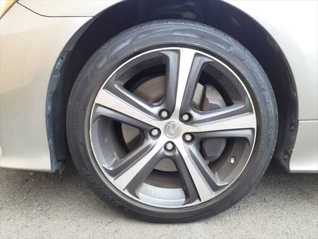 TOYOTA LEXUS RC300H 2017 Image 31